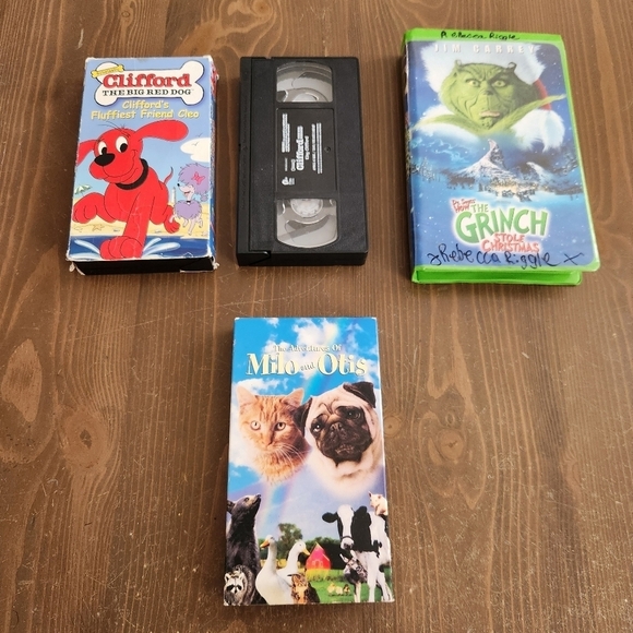 The Adventures of Milo and Otis" VHS + 2 Clifford The Big Red Dog Movies, More - Picture 1 of 9